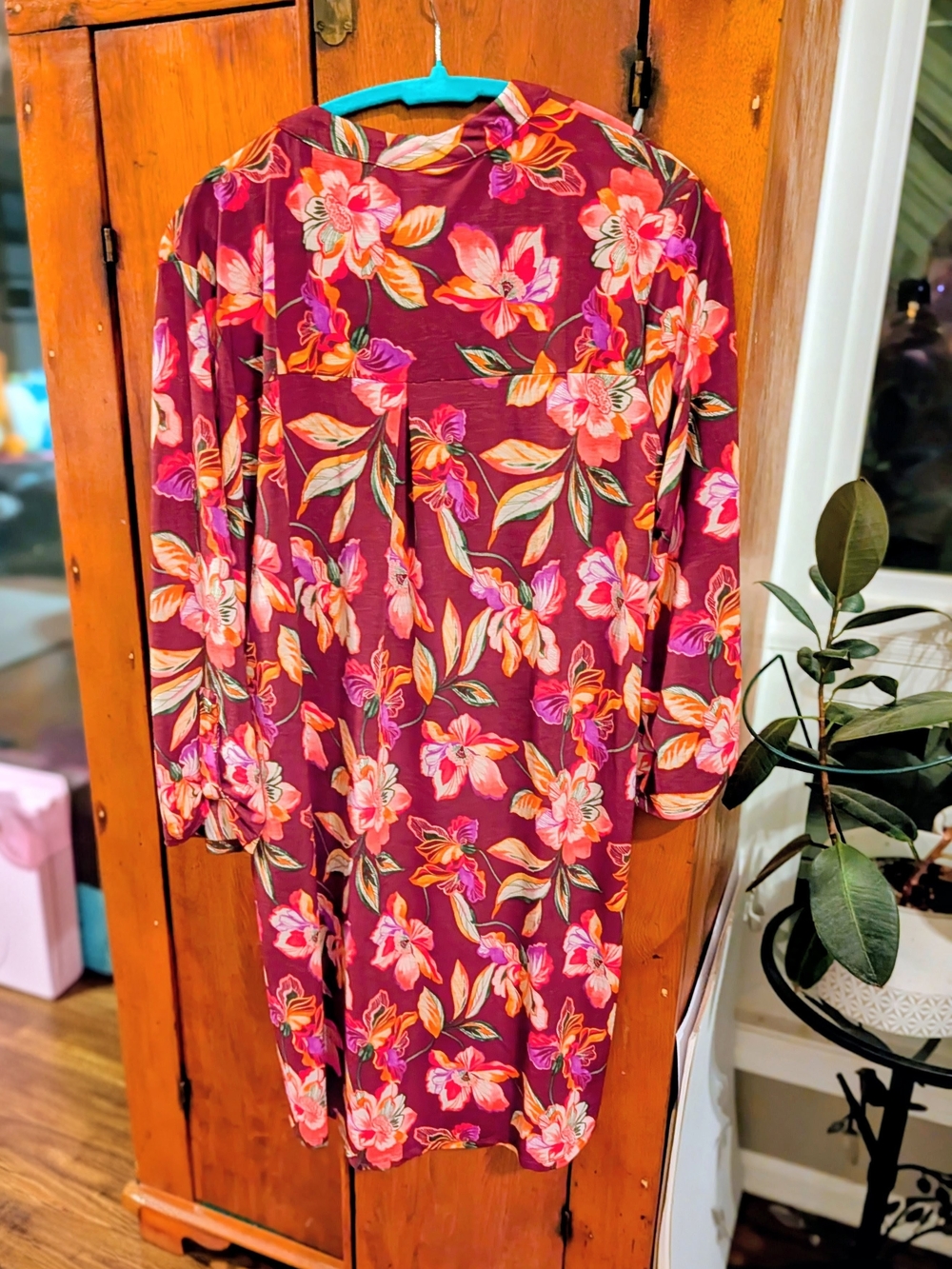 Women's Floral V-Neck Dress in Brown and Pink Dear Scarlett Lizzie Dress - Picture 3 of 6